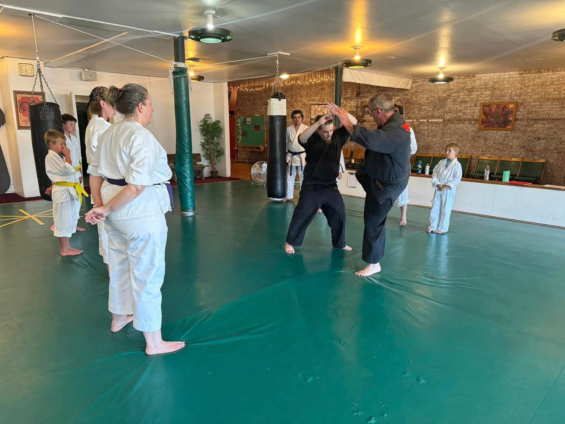 The word placeholder is on a gray background.