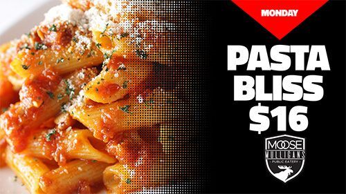 Pasta dish with tomato sauce; 