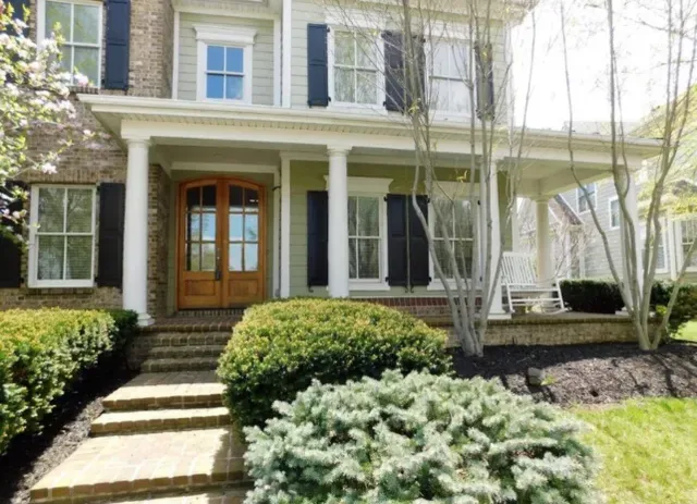 House with Beautiful Yard — Lancaster, KY — Prather Landscaping