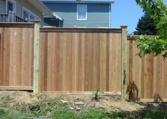 staggered flat board fence - custom fences in Rockville, MD