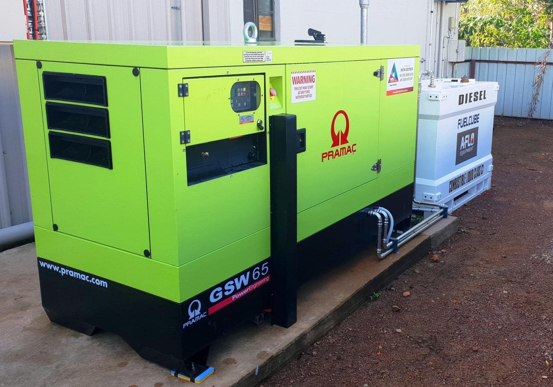 a green and black generator with the word gsw on it
