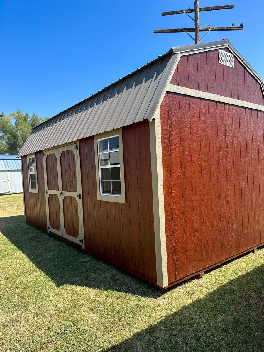 Derksen 10x20 SIDE LOFTED BARN