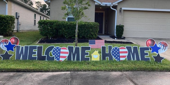 Welcome Home Yard Cards