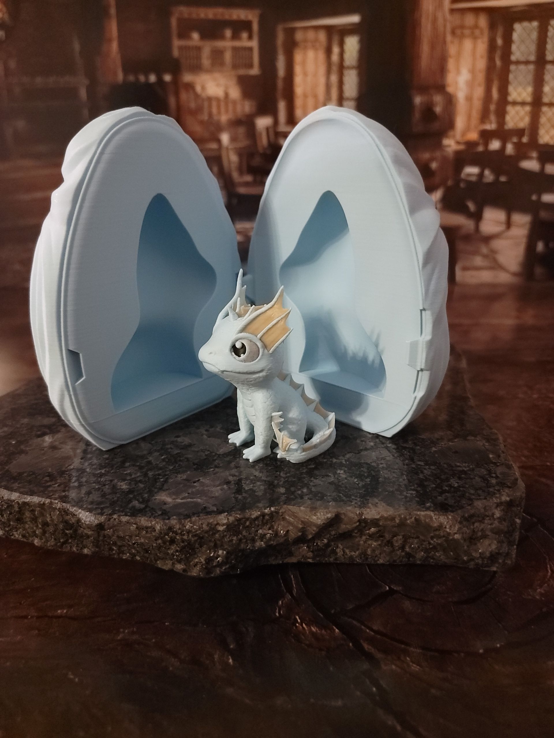 Water Dragon w/ Storage Egg