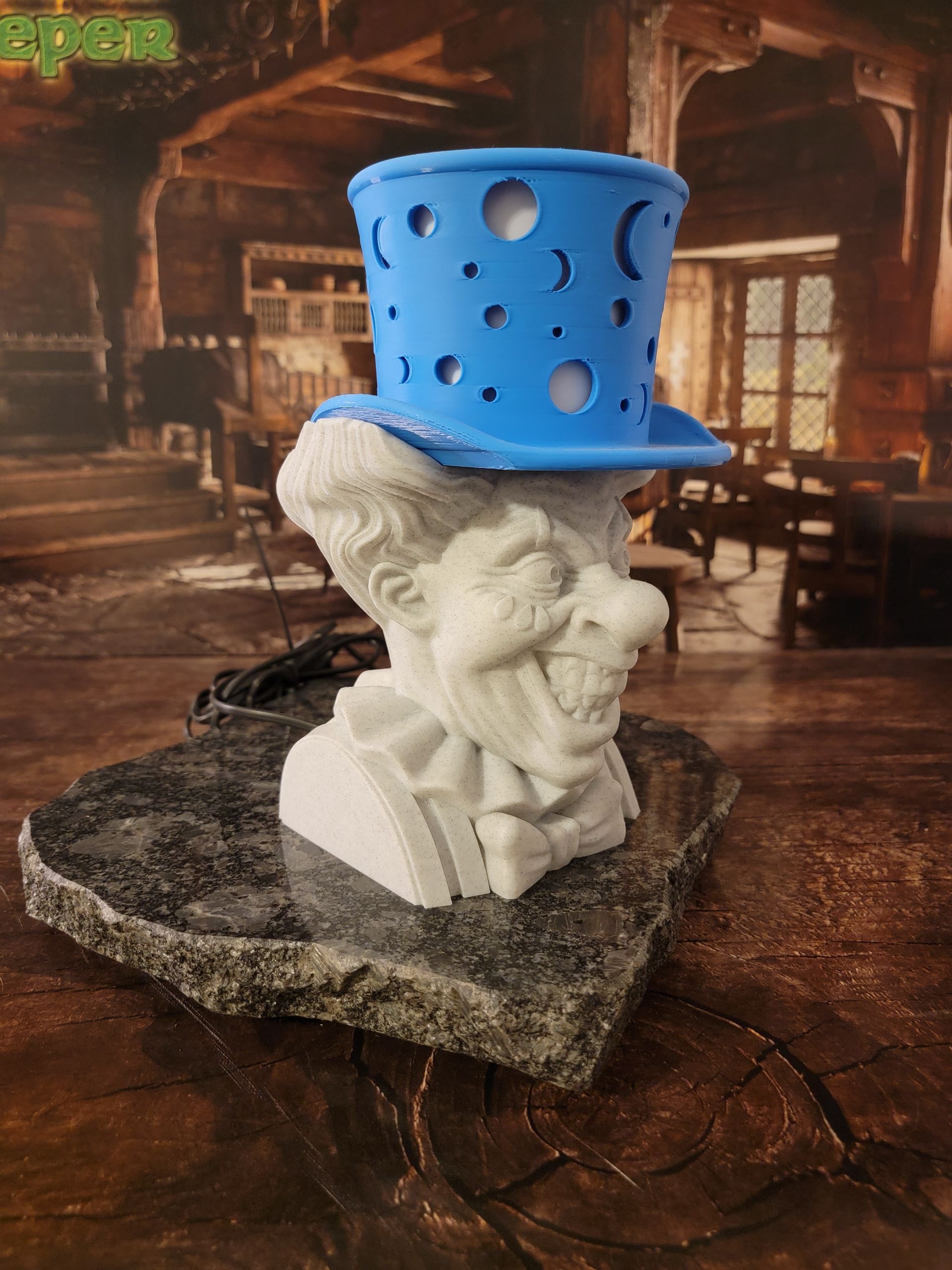 Mini Evil Clown Statue Lamp