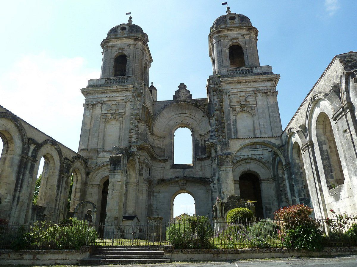 the abbey in St Jean d'Angély