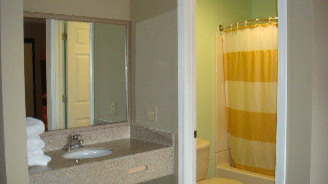 Bathroom Sink — Local Motel in Edison, NJ