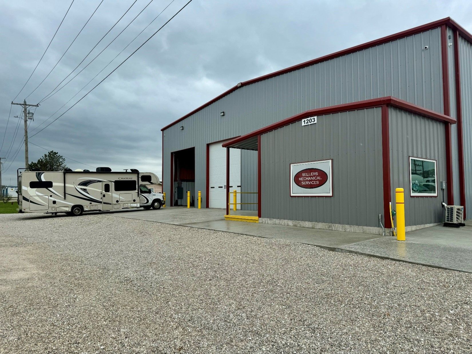Two RVs Park on the Metal Building – Salem, MO – Sellers Mechanical Services