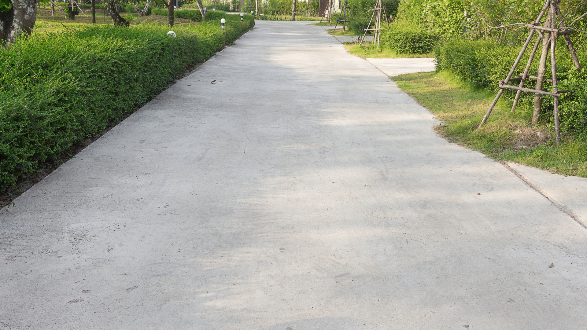 Commercial walkway installation