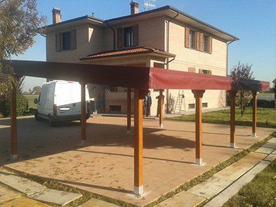 coperture in pvc per gazebo in giardino