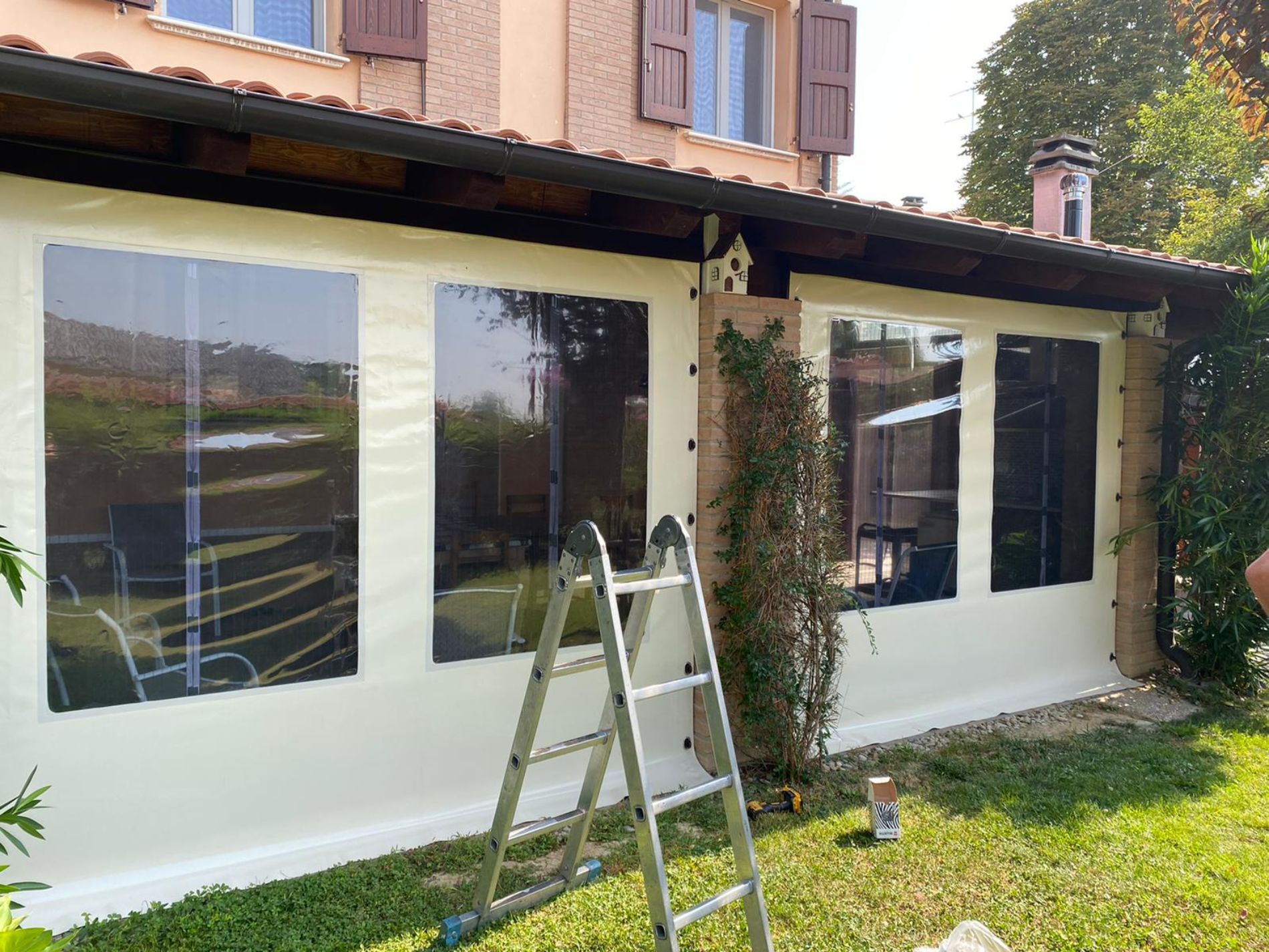 chiusure laterali in pvc per depandance