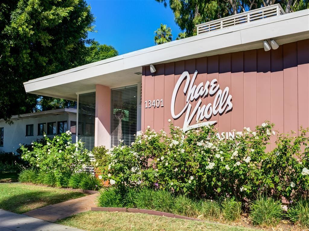 Chase Knolls Apartments' leasing office