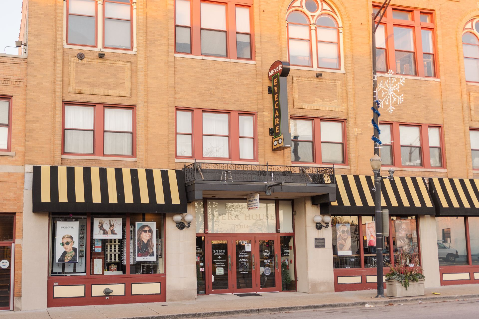 Eyecare Clinic Building Front – Blue Island, IL – Meyer Eyecare