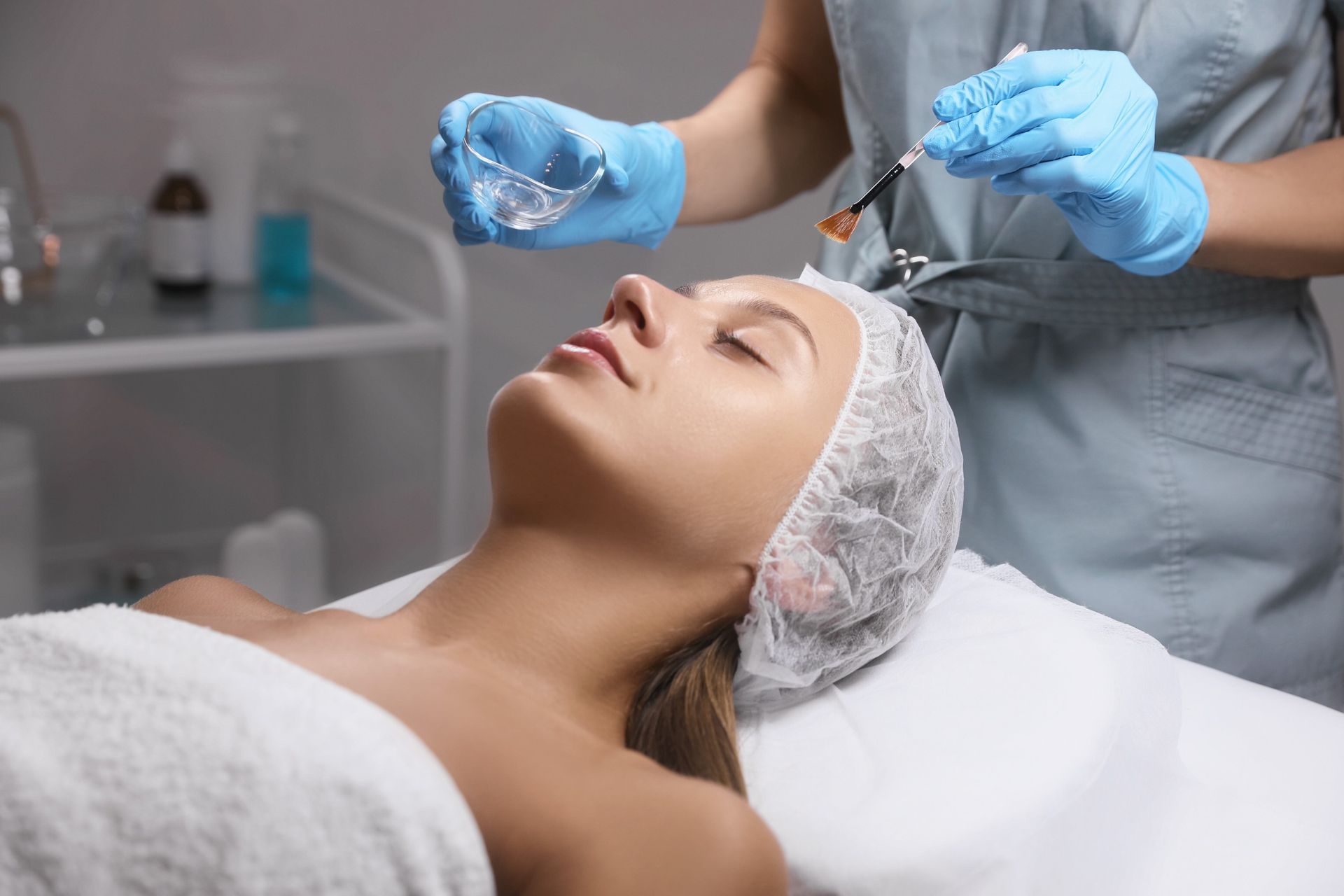 8 Amazing Chemical Peel Benefits You May Not Have Known