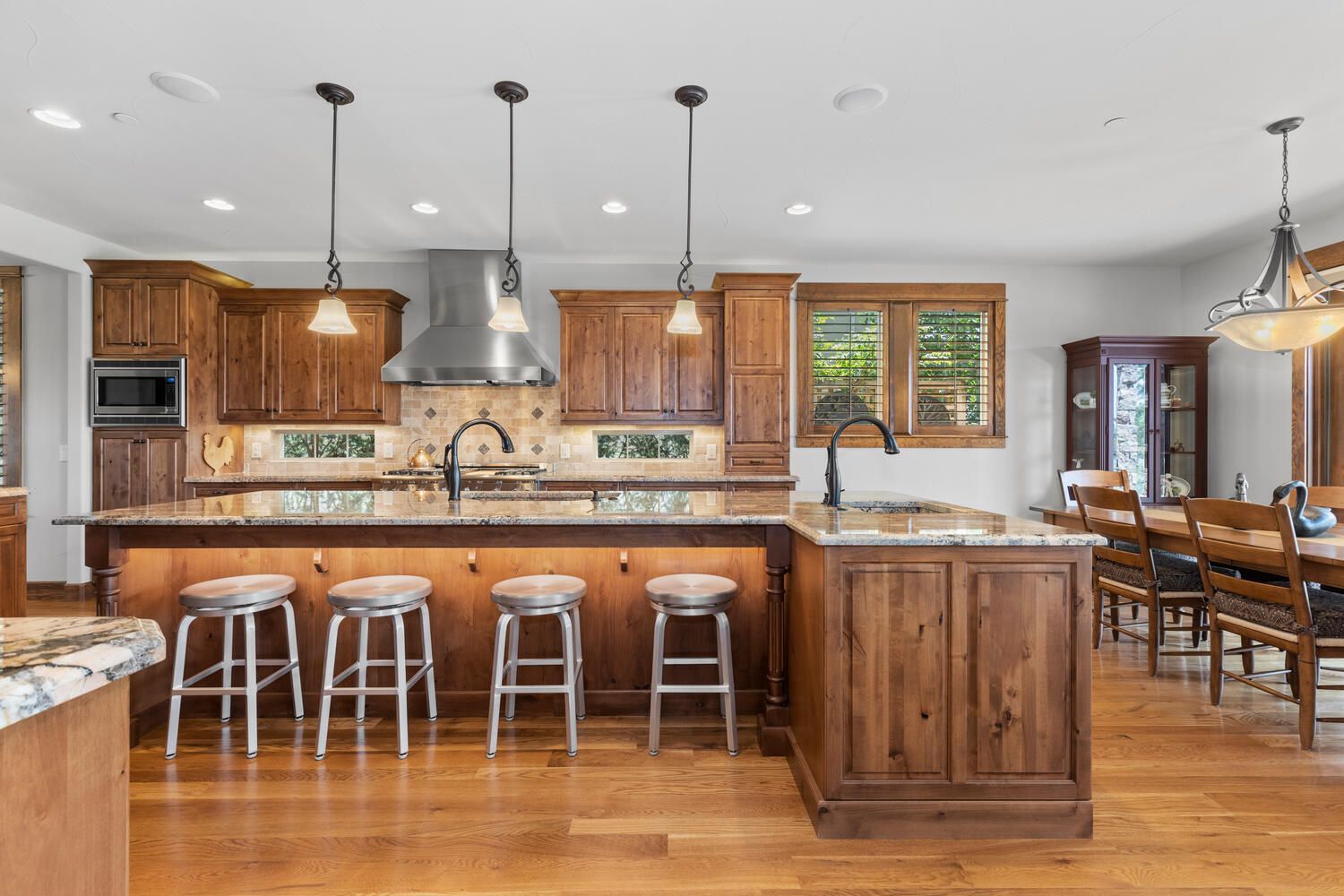 1291 Buffalo Ridge Rd, Castle Pines, CO 80108