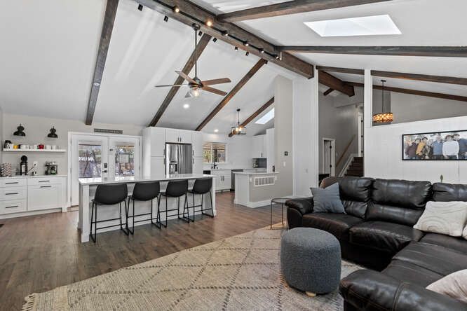 9630 N Surrey Dr Castle Rock, CO 80108