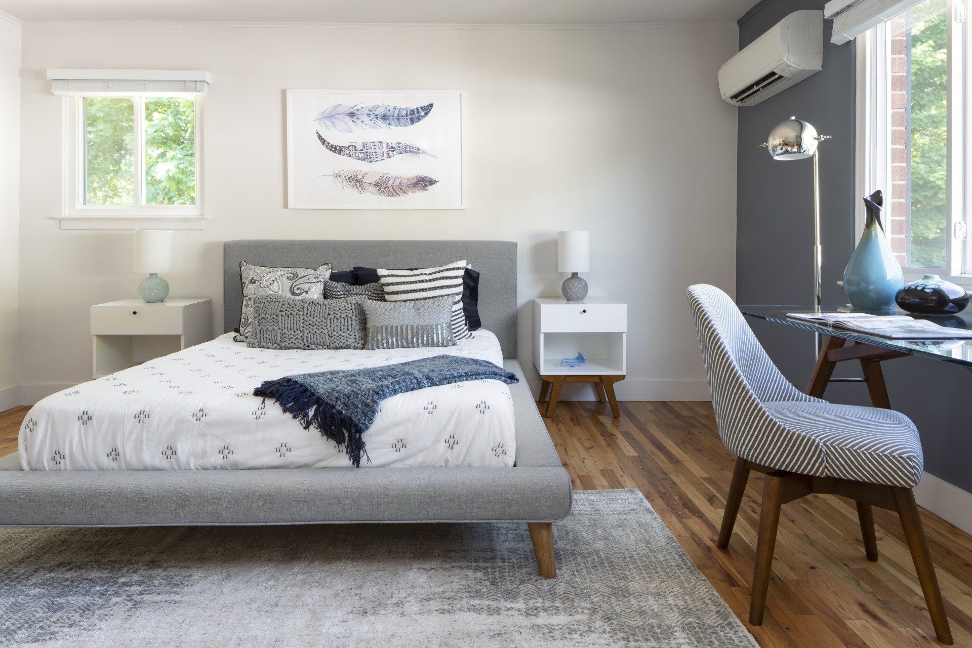 gallery image - bedroom