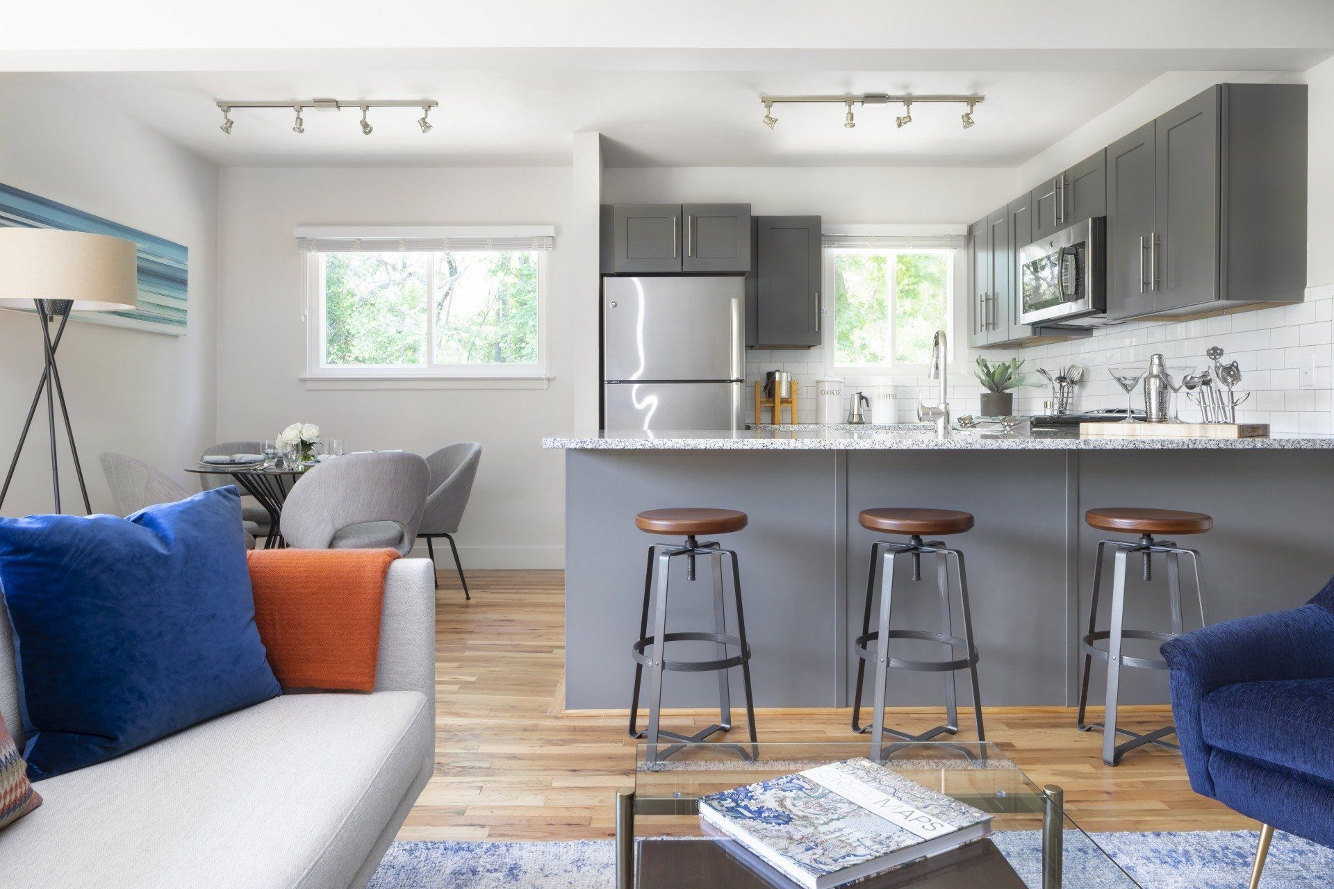 gallery image - kitchen