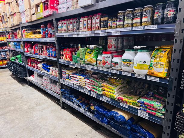 Almacén de insumos para negocios de comida rápida