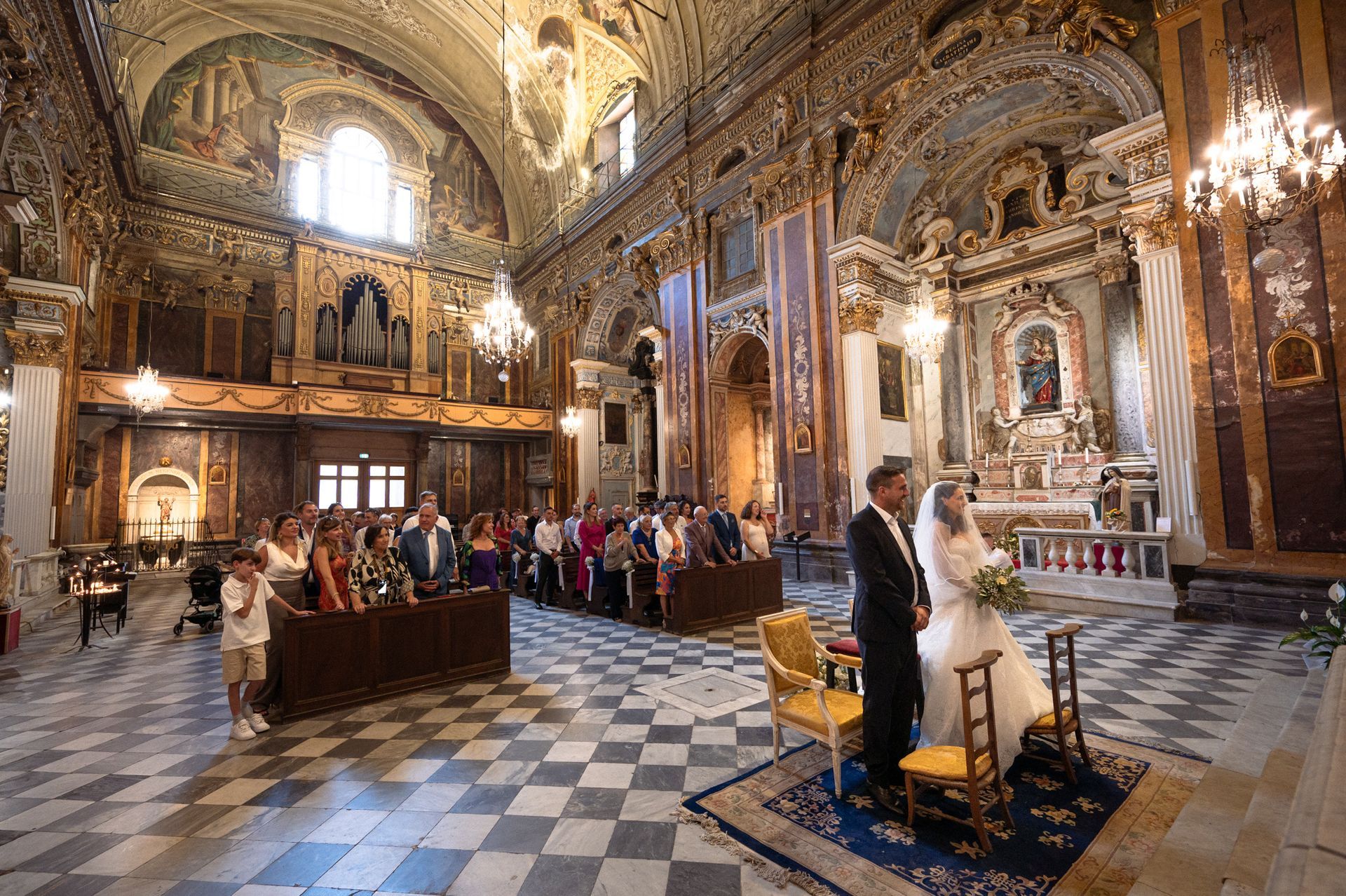 Cérémonie de mariage à l'église Saint-Jacques-le-Majeur, dans la vieille ville de Nice.