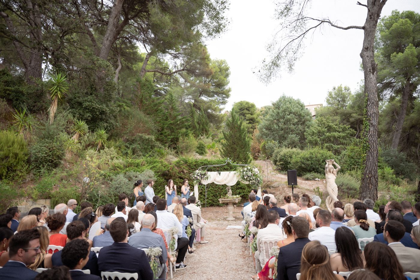 La zone de cérémonie de mariage à Domaine de Cleveland, Nice