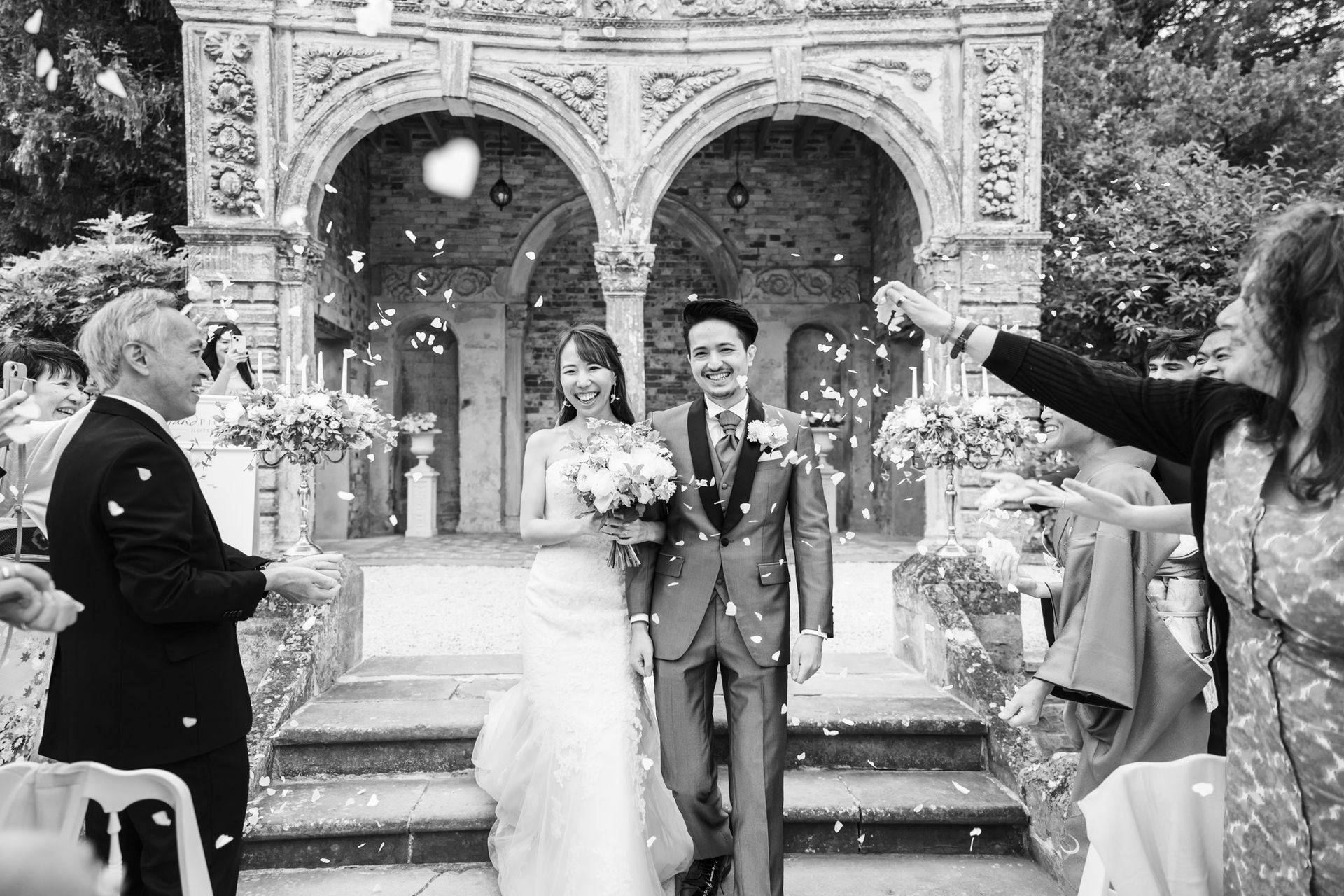 The wedding cut their wedding cake