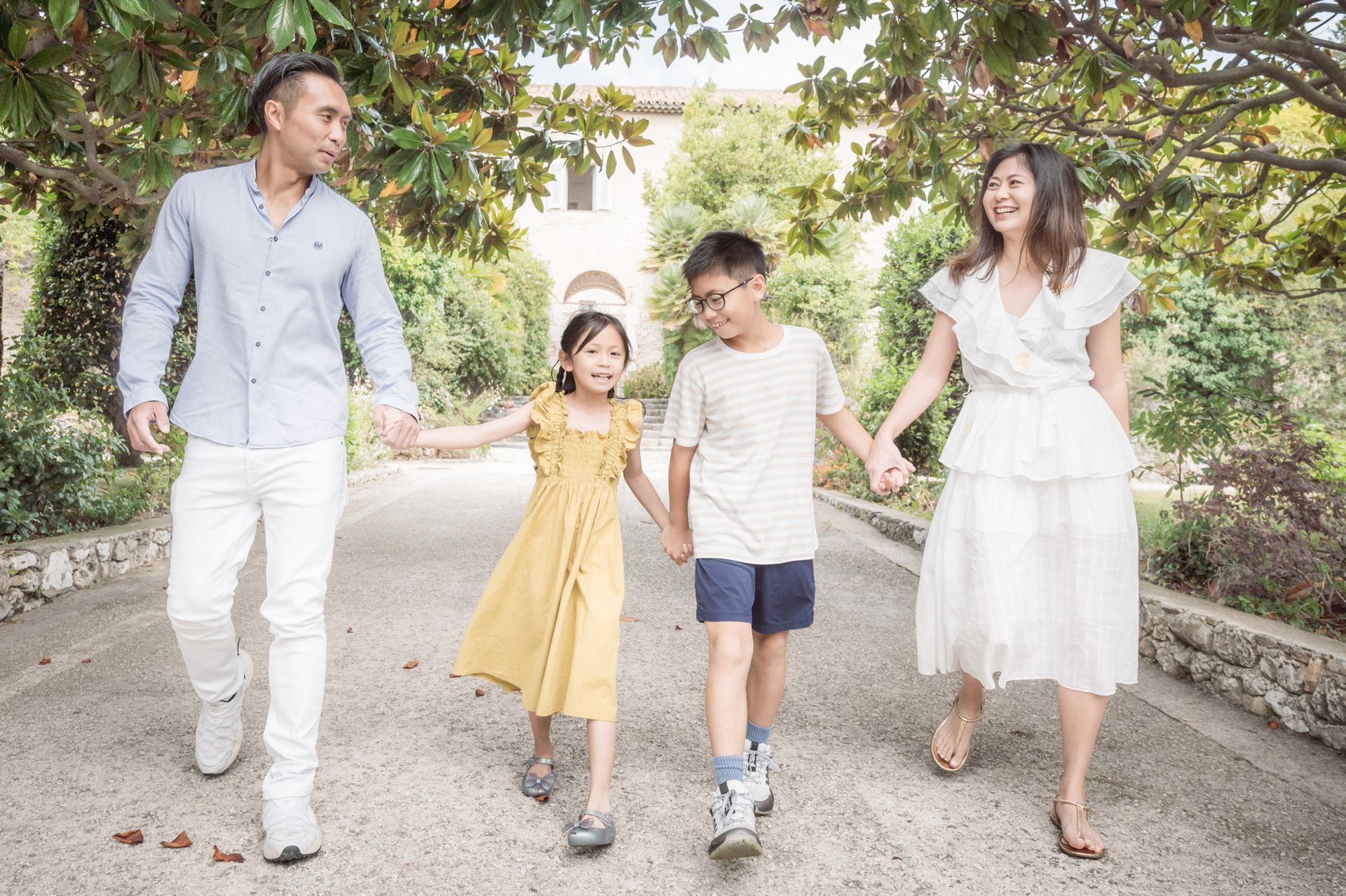 family photography session on the French Riviera
