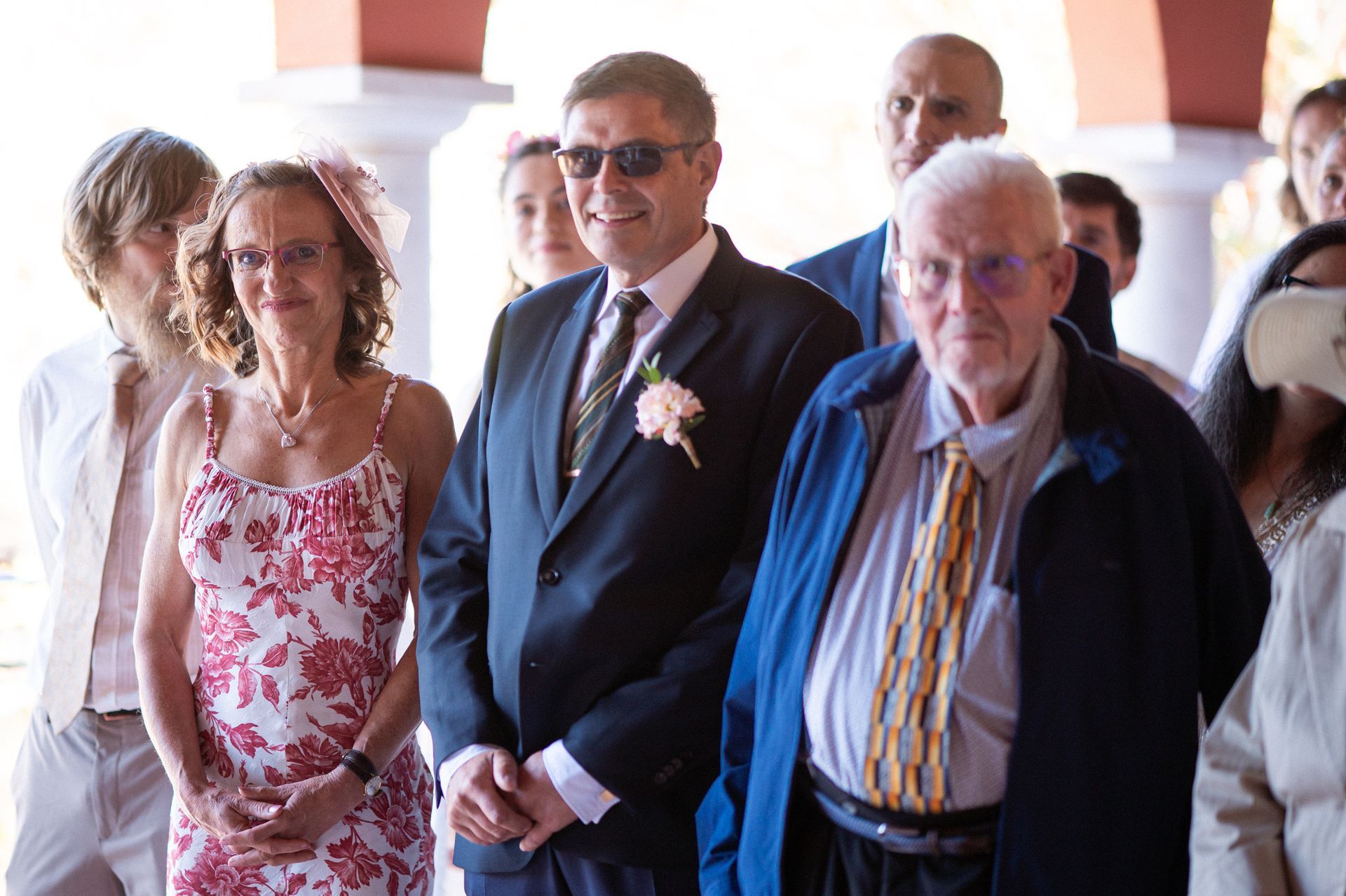 Photographie de mariage de style reportage pendant la cérémonie au Château Font du Broc