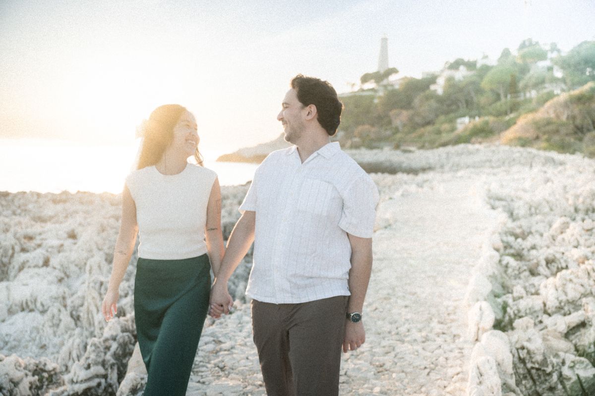 romantic sunset photoshoot on the French Riviera