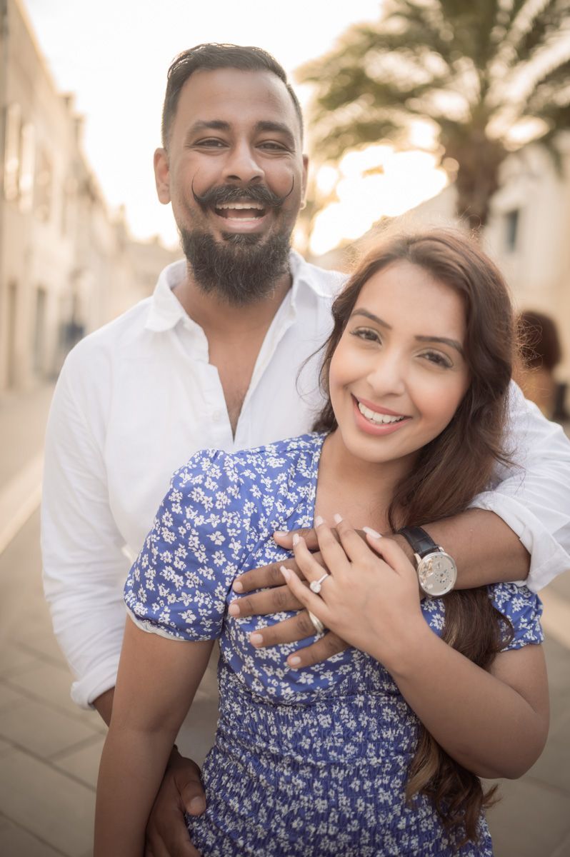 A couple portrait on the streets of Nice during a sunset engagement photoshoot
