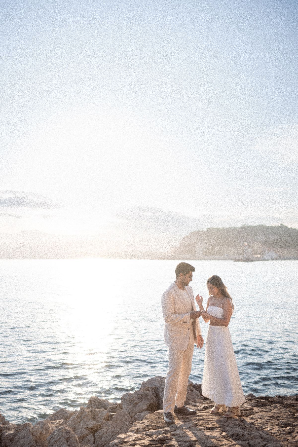 An engagement photoshoot with Nice Promenade des Anglais in the background.