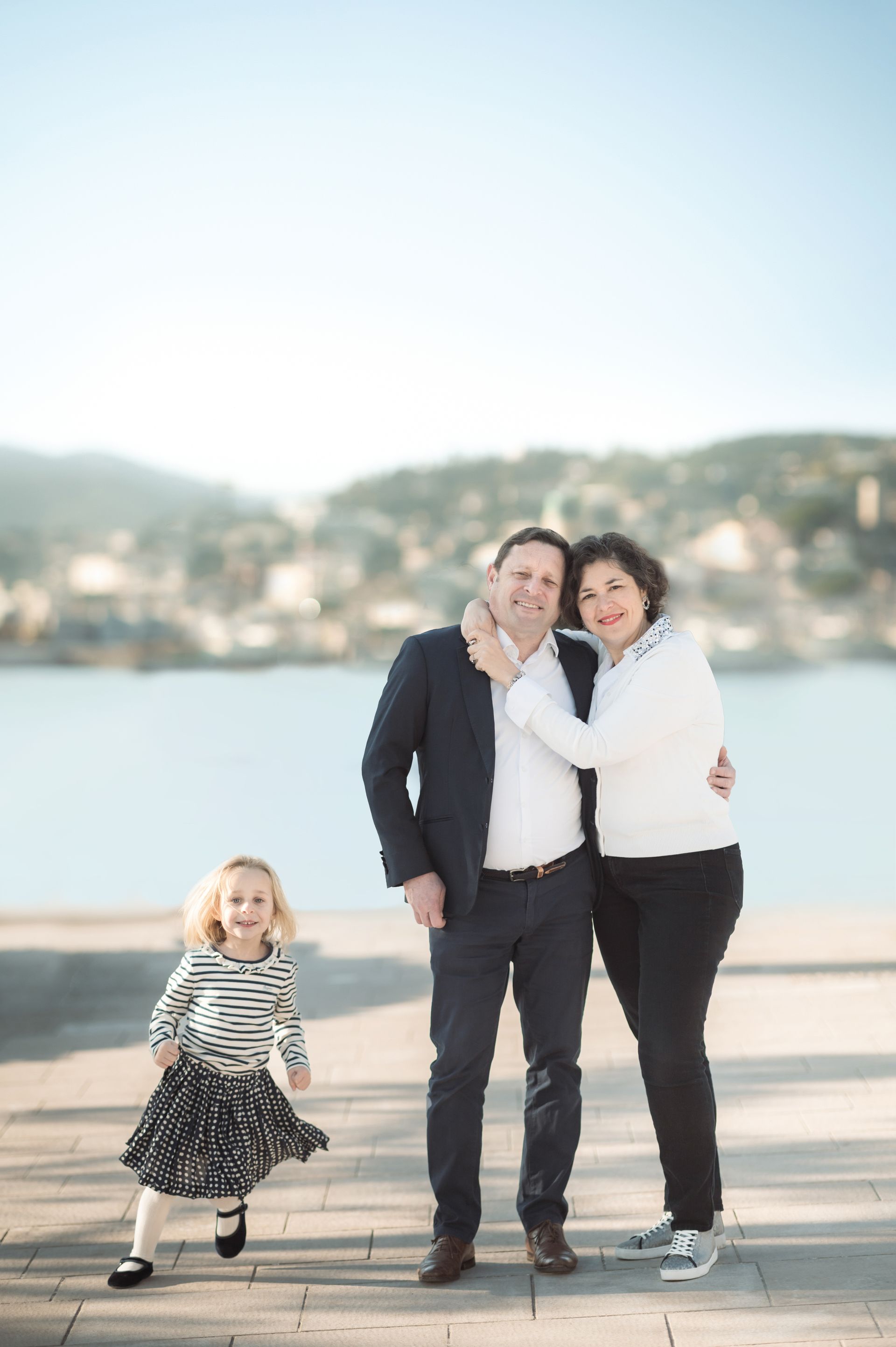 family photoshoot in Cannes