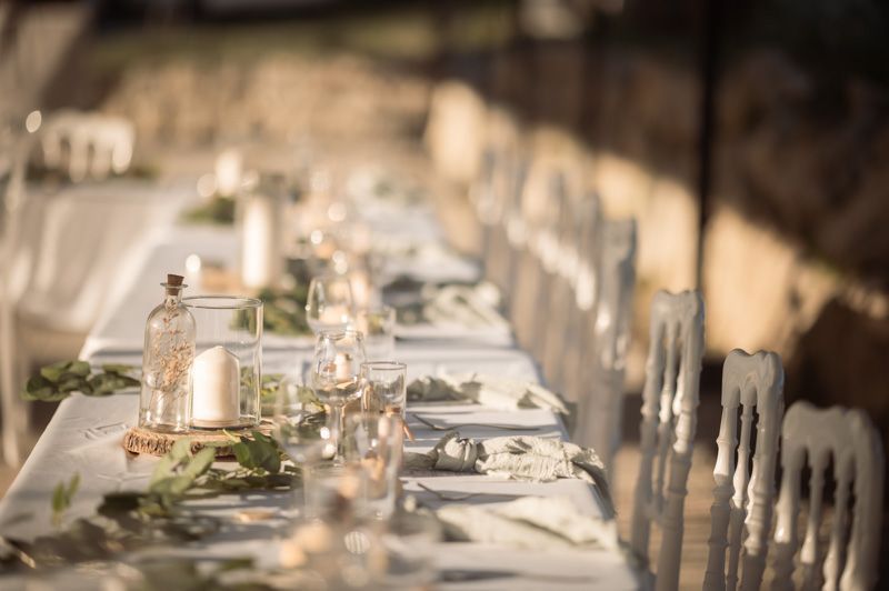 An wedding evening meal and table decoration at the Domaine de Glandeve