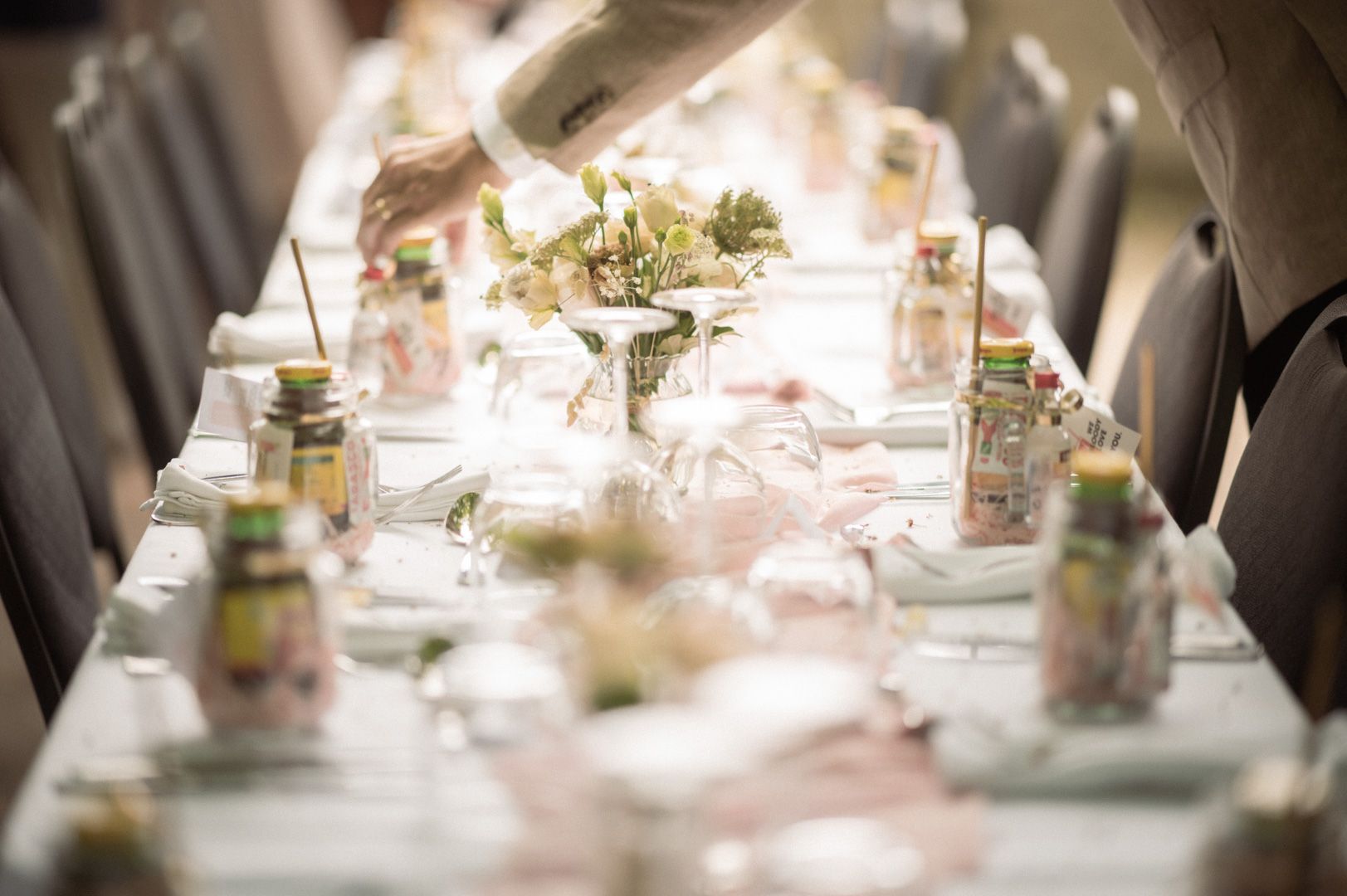 Le Foulon wedding outdoor meal