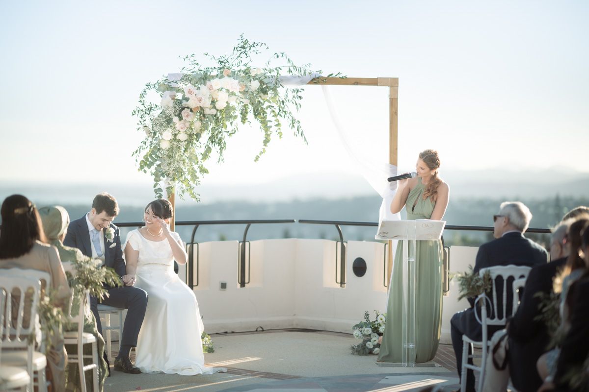 Chateau Crémât outdoor wedding ceremony