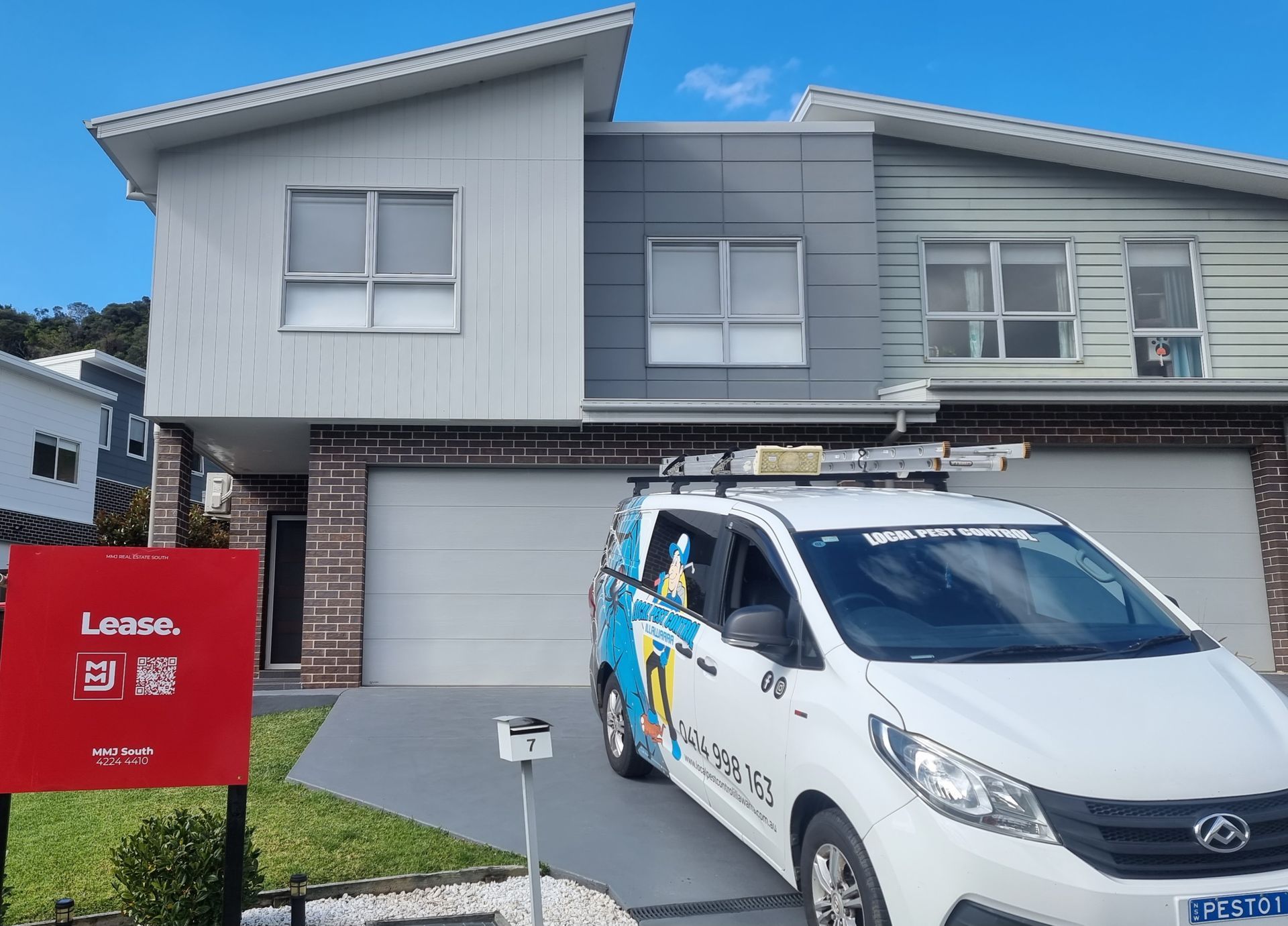 Beautiful Vineyard Setting Featuring Yellow Leaves And Vibrant Green Grass — Local Pest Control Illawarra in Balgownie, NSW