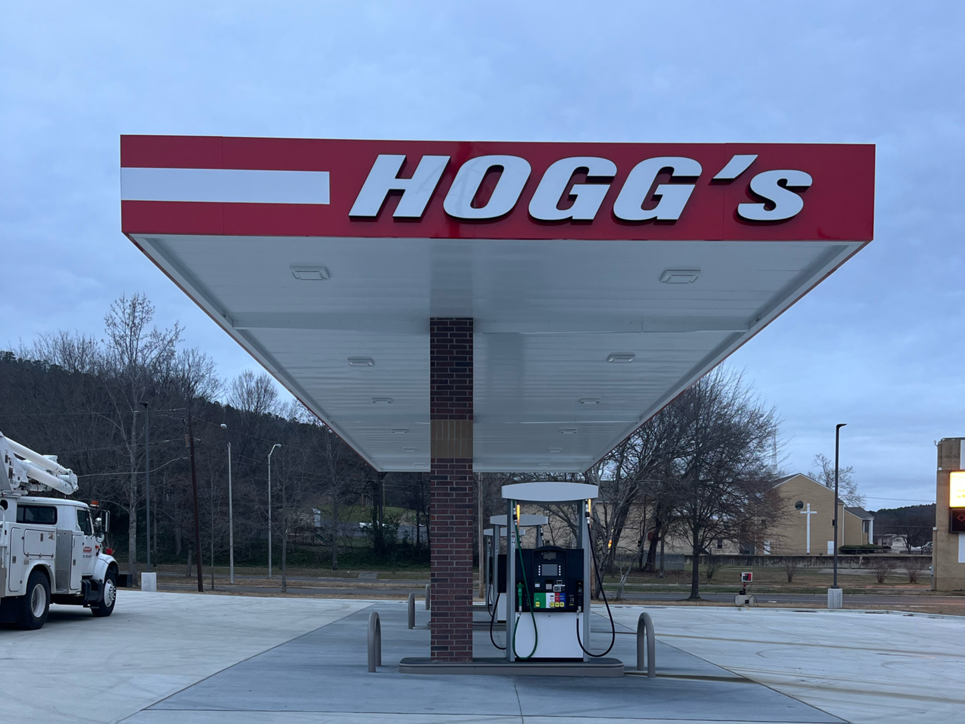 Hogg's gas station canopy | custom signs central arkansas