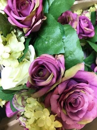 Wide Selections of Rose and Hydrangea Bouquets and Bushes