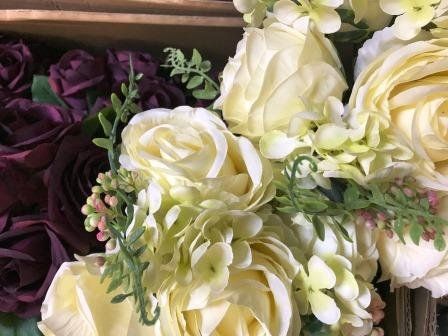 Wide Selections of Rose Bouquets and Bushes