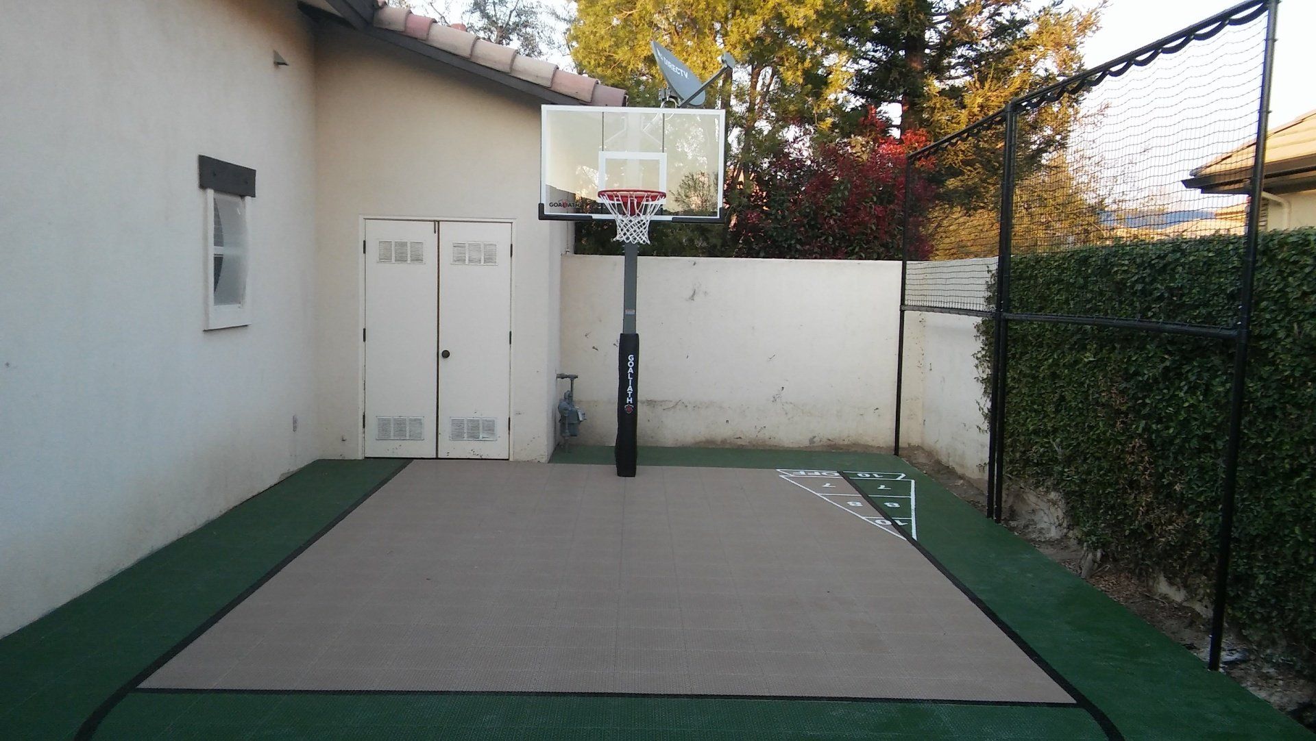 Home Court — Bakersfield, CA — Supreme Courts