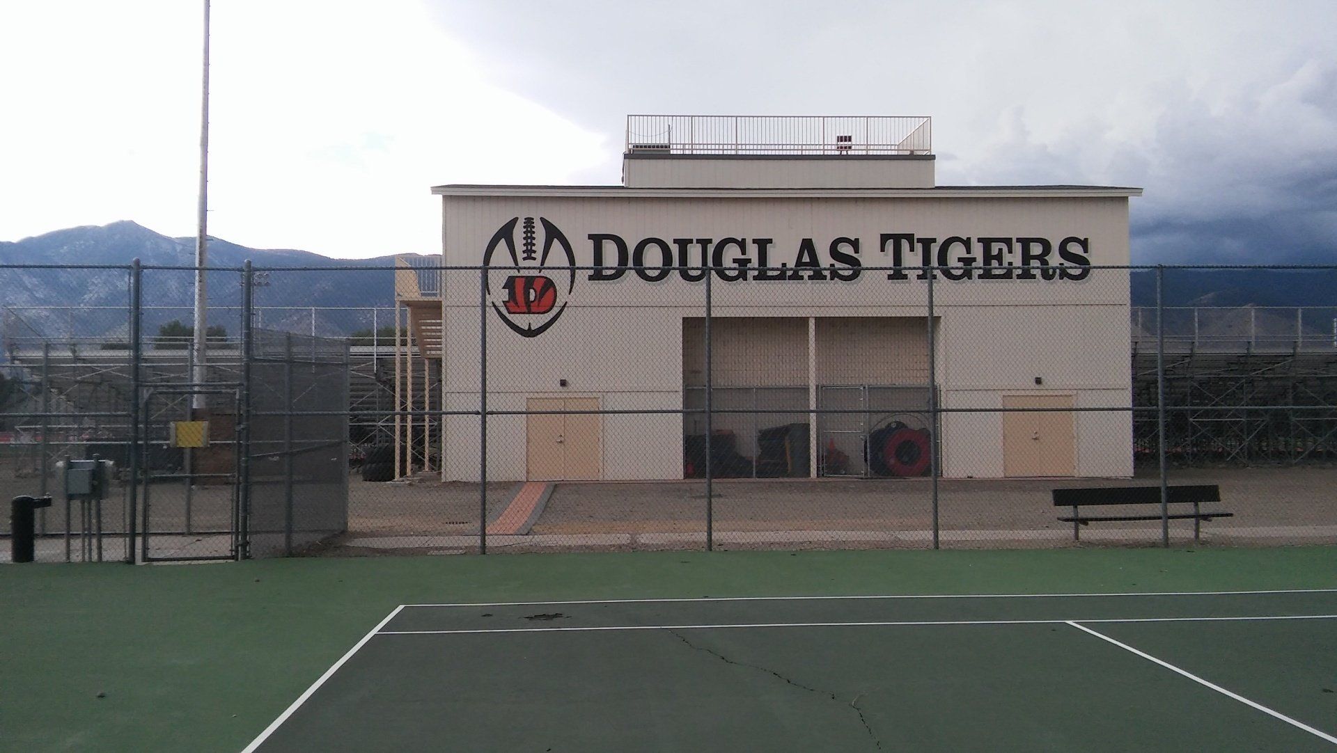 New Turf From Porch — Bakersfield, CA — Supreme Courts Construction