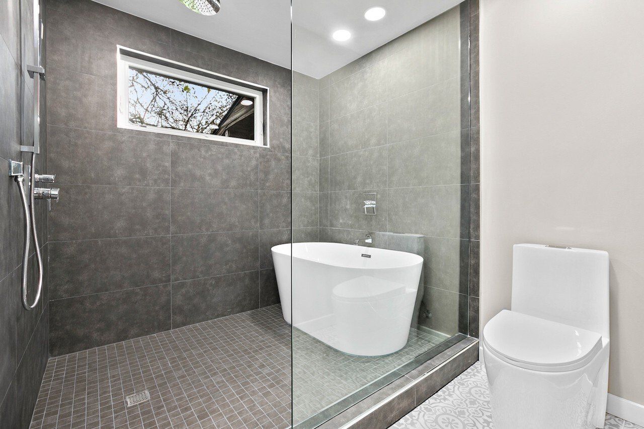 6739 24th Ave SW, Seattle Photo