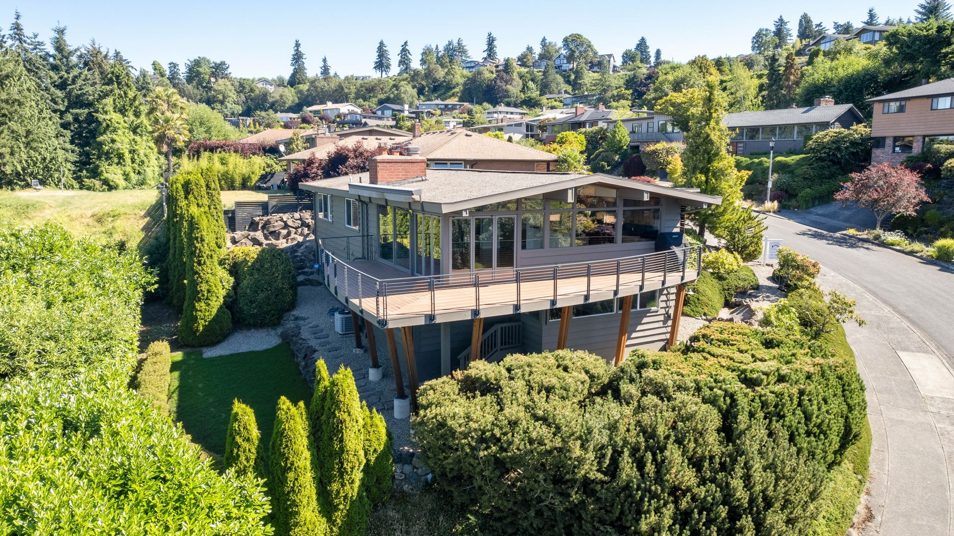 8737 Fauntlee Crest SW, Seattle exterior