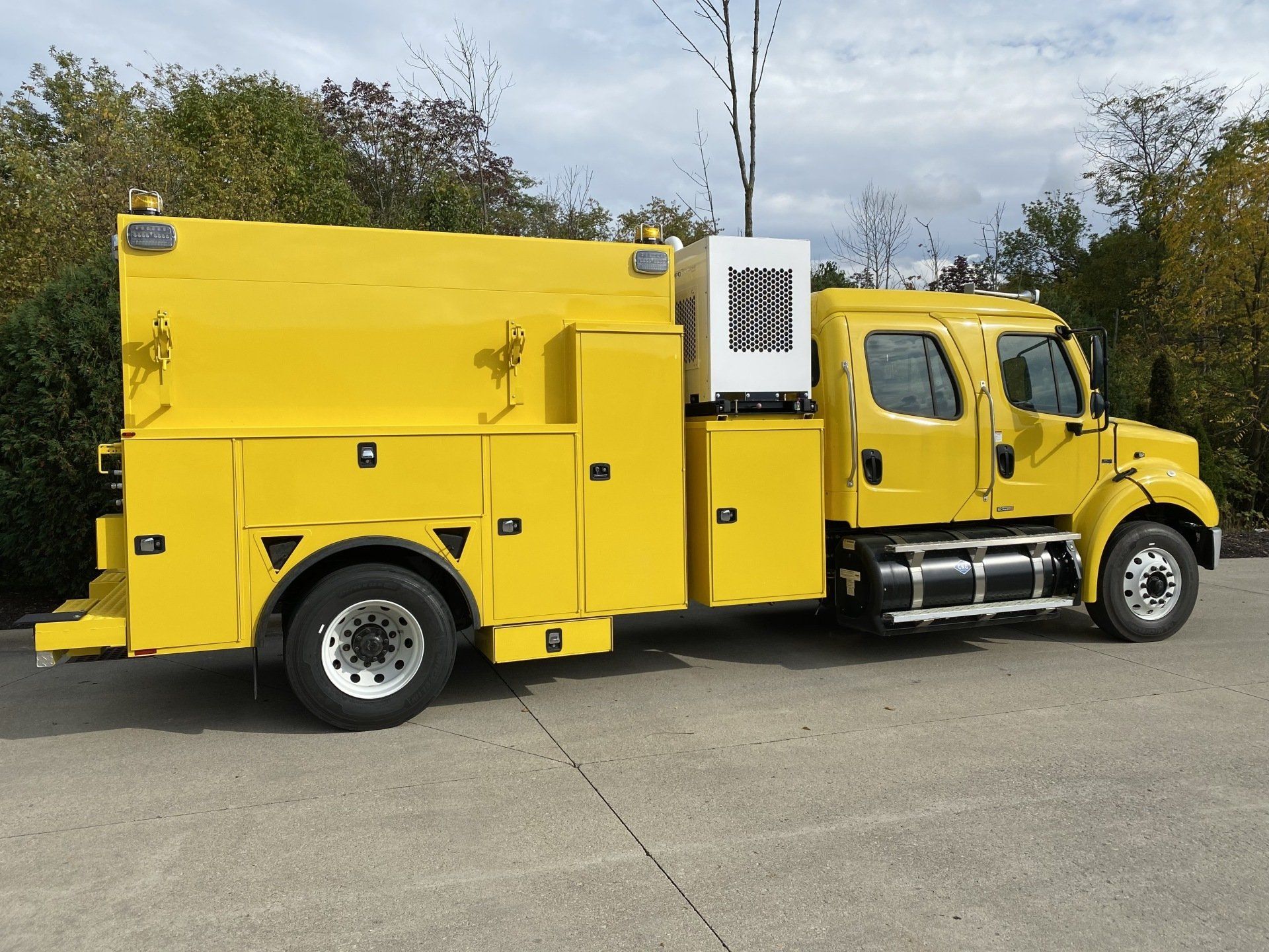Power Utility Truck En Route - Grove City, OH - Ace Truck Body Inc