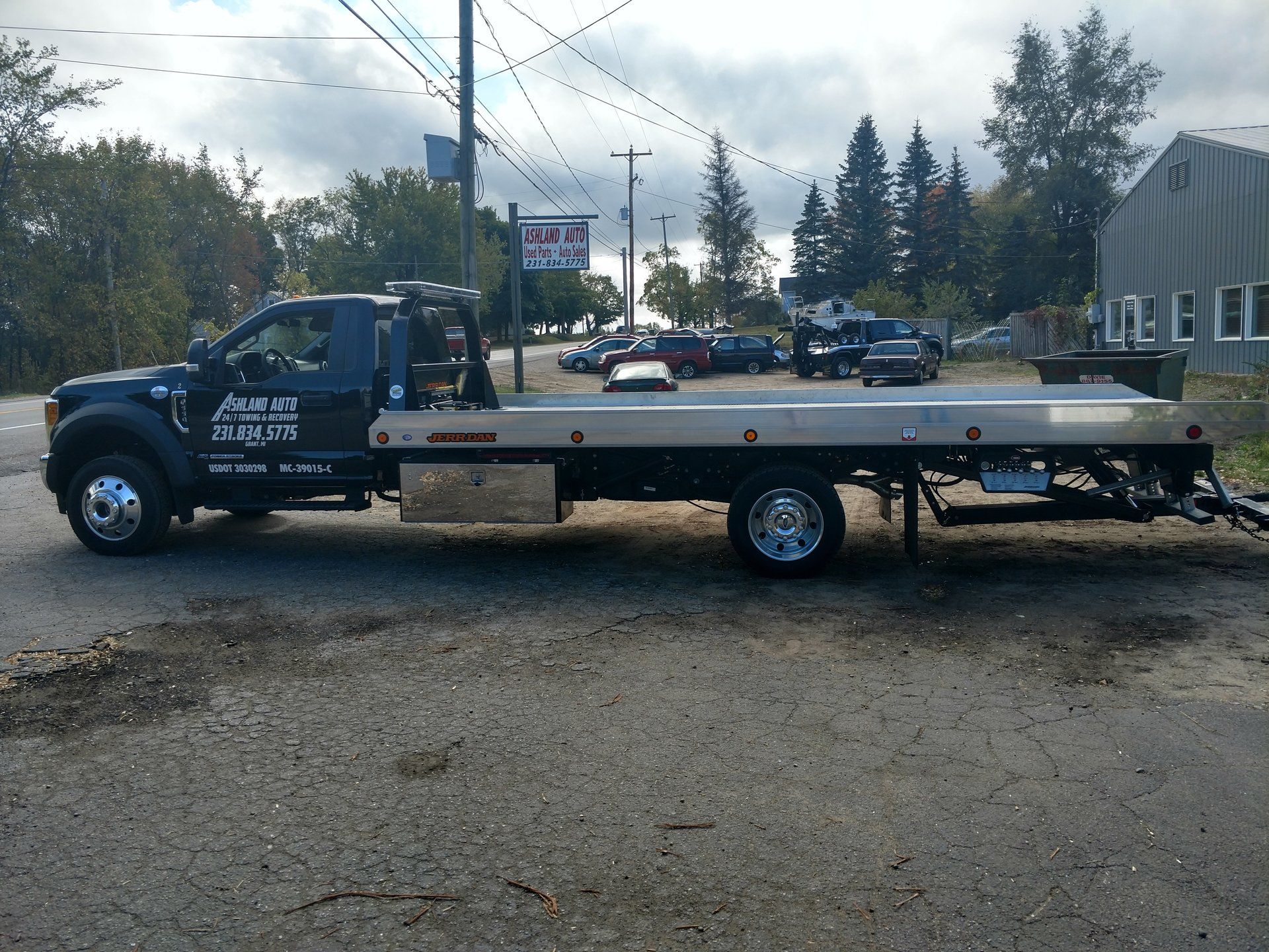 flatbed truck