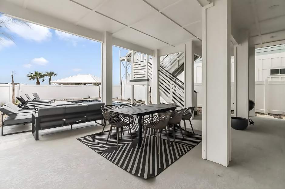 Outdoor living space in Port Aransas custom home by Innovo Residential