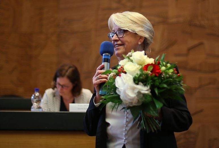 Die neue Vorsitzende des Seniorenrates, Ulrike Schneider, bedankte sich für ihre Wahl. Foto: Young
