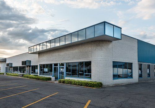 Commercial Building — Springfield, OR — I-5 Glass