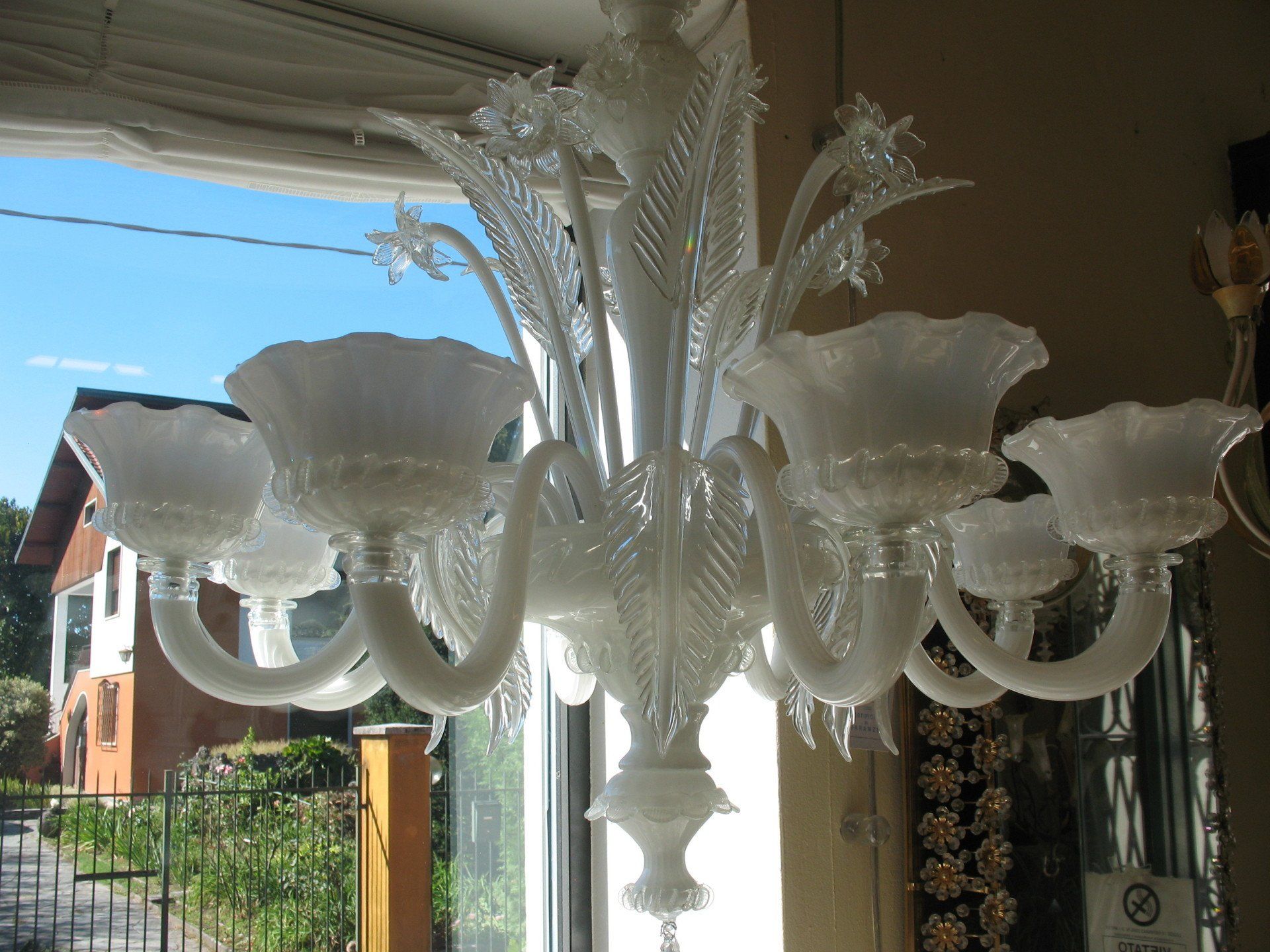 Lampadario antico in ceramica