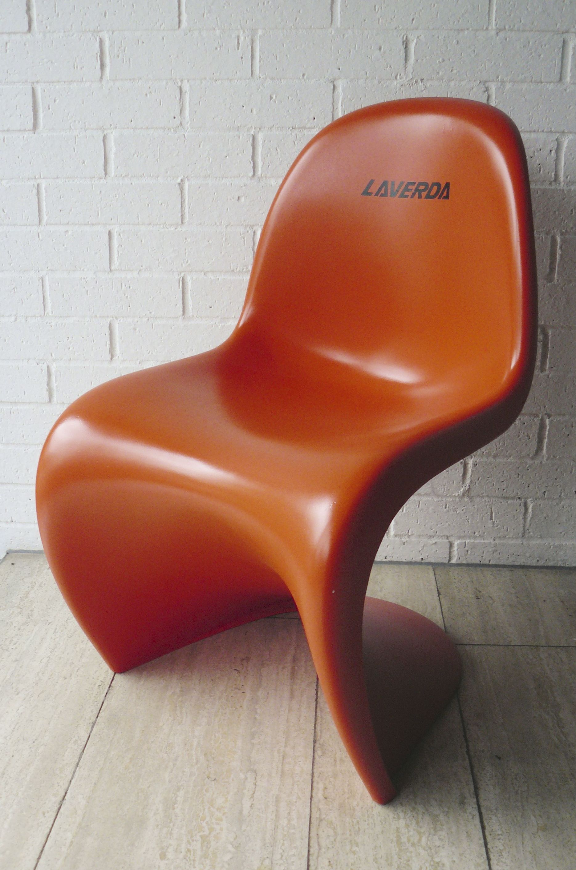 Verner Panton Stuhl in Orange lackiert